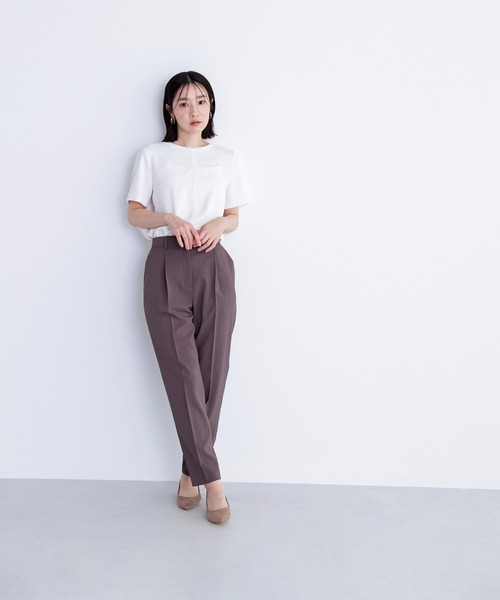 NATURAL BEAUTY BASIC（ナチュラルビューティーベーシック）の「◇サマードライタッチ SETUP テーパード（スラックス・レディース・ベージュ/ブラウン/チャコールグレー・MEDIUM/SMALL）」の15枚目の写真