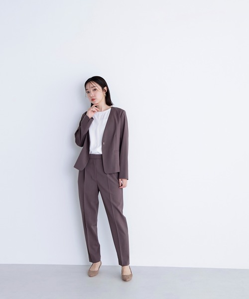 NATURAL BEAUTY BASIC（ナチュラルビューティーベーシック）の「◇サマードライタッチ SETUP テーパード（スラックス・レディース・ベージュ/ブラウン/チャコールグレー・MEDIUM/SMALL）」の16枚目の写真