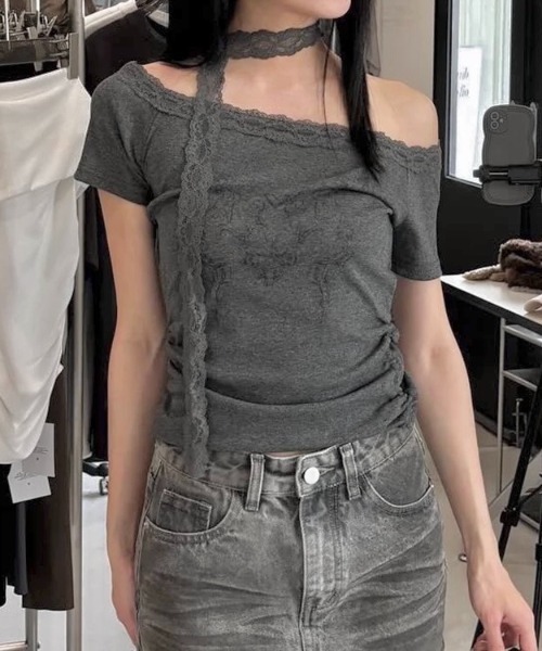 LADY LIKE(レディライク)の「レースストール付きサイドギャザーTシャツ(Tシャツ/カットソー・レディース・ホワイト/グレー・M)」の5枚目の写真