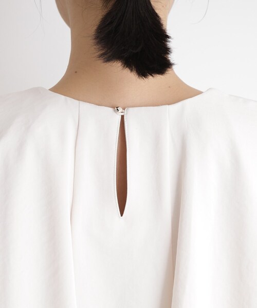 THE SHOP TK (ザ ショップ ティーケー )の「【ONOFF活躍】フリルデザインブラウス/セットアップ可(シャツ/ブラウス・レディース・ベージュ/ネイビー/アイボリー・12/13)」の20枚目の写真
