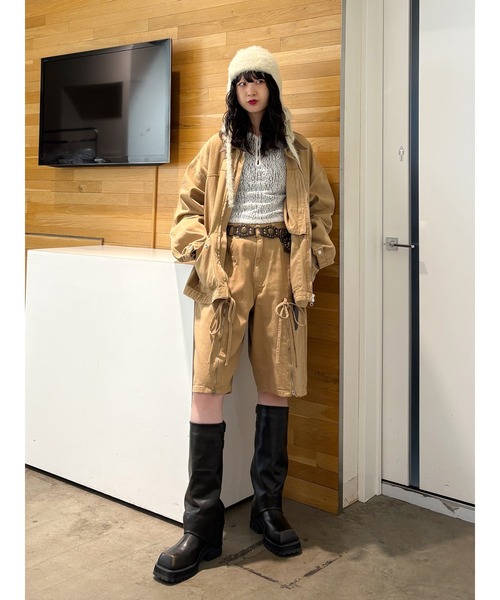 jouetie（ジュエティ）の「ジップスリットデニムハーフパンツ【セットアップ対応】（デニムパンツ・レディース・ブラック/ベージュ/ブルー・MEDIUM）」の8枚目の写真