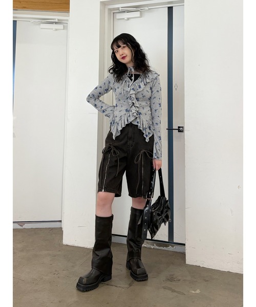 jouetie（ジュエティ）の「ジップスリットデニムハーフパンツ【セットアップ対応】（デニムパンツ・レディース・ブラック/ベージュ/ブルー・MEDIUM）」の11枚目の写真