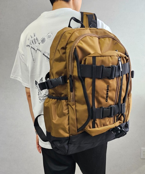 UMBRO(アンブロ)の「【umbro/アンブロ】 ドッキングリュック 大容量リュック(22L) & ショルダーバッグ(3L)(バックパック/リュック・レディース・ブラック/ブラウン・FREE)」の2枚目の写真