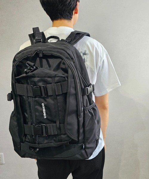 UMBRO(アンブロ)の「【umbro/アンブロ】 ドッキングリュック 大容量リュック(22L) & ショルダーバッグ(3L)(バックパック/リュック・レディース・ブラック/ブラウン・FREE)」の16枚目の写真