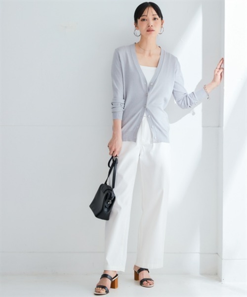 nissen（ニッセン）の「【アイスクリーンプレミアム】Vネックニットカーディガン（持続冷感・接触冷感・毛玉になりにくい・UVカット・洗濯機で洗える・遮熱）＜大きいサイズ有＞（カーディガン/ボレロ・レディース・杢グレー/モカ/ブラック/ブルー/オフホワイト・LL/S/M/L/3L）」の14枚目の写真