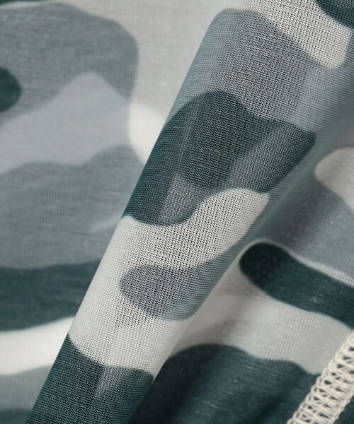 Ray BEAMS(レイビームス)の「カモフラ パターン ガーターベルト トップス(Tシャツ/カットソー・レディース・シルバー/オリーブ・ONE SIZE)」の20枚目の写真