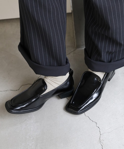 select MOCA(セレクトモカ)の「スクエアトゥシンプルローファー(ローファー・レディース・ブラウン/ブラック・LARGE/MEDIUM/SMALL)」の1枚目の写真