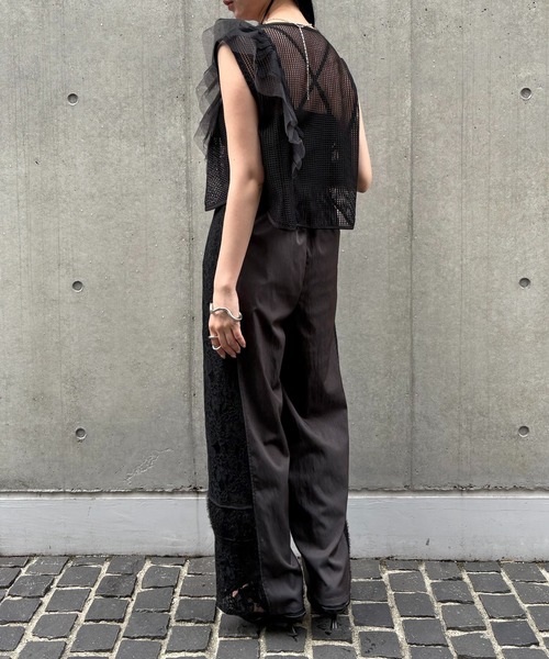 &g'aime（アンジェム）の「【&g'aime】メッシュボリュームフリルベスト　Mesh Volume Frill Vest（シャツ/ブラウス・レディース・ベージュ/ブラック・FREE）」の11枚目の写真