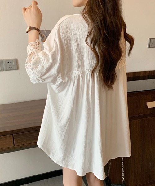 SallyLunn(サリーラン)の「大人きれいめカジュアル♪袖レースゆるシルエットブラウス【レディース/春夏/オーバーサイズ/半袖/七分袖】(シャツ/ブラウス・レディース・ブラック/ホワイト/ダークグレー・LARGE/MEDIUM)」の6枚目の写真