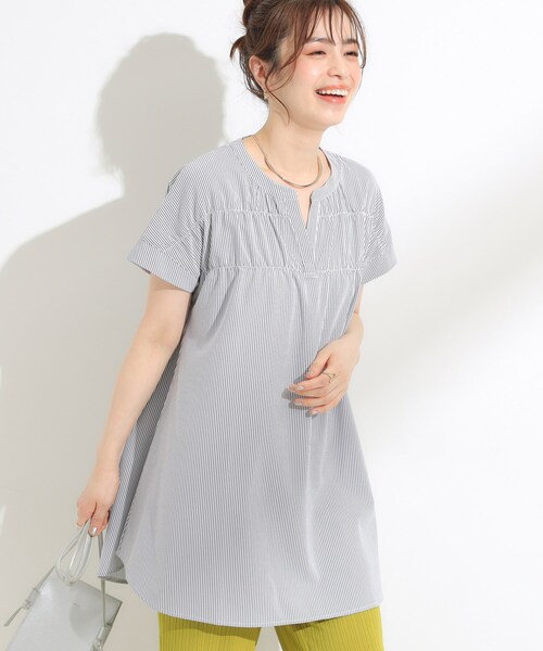 SHOO・LA・RUE(シューラルー)の「【S-LL/ひんやり/体型カバー】サッカーストライプ Aラインチュニックブラウス(チュニック・レディース・ブルー系その他4/ネイビー系2/グリーン系3/ピンク系その他・01/02/03/04)」の2枚目の写真