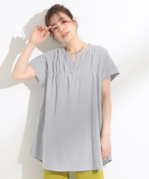 SHOO・LA・RUE(シューラルー)の「【S-LL/ひんやり/体型カバー】サッカーストライプ Aラインチュニックブラウス(チュニック・レディース・ブルー系その他4/ネイビー系2/グリーン系3/ピンク系その他・01/02/03/04)」の9枚目の写真