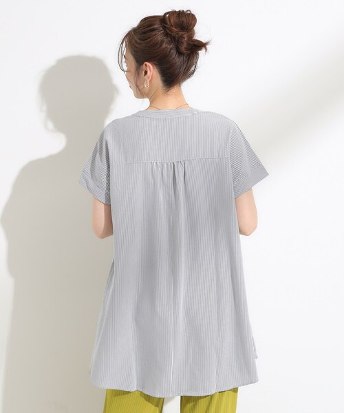 SHOO・LA・RUE(シューラルー)の「【S-LL/ひんやり/体型カバー】サッカーストライプ Aラインチュニックブラウス(チュニック・レディース・ブルー系その他4/ネイビー系2/グリーン系3/ピンク系その他・01/02/03/04)」の10枚目の写真