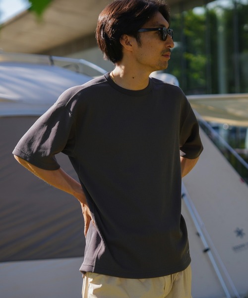 Snow Peak（スノーピーク）の「Snow Peak / Dry Thermal T-Shirt  ドライサーマルTシャツ（Tシャツ/カットソー・メンズ・パープル/ブラック/チャコール/ホワイト・M/L/XL/S）」の3枚目の写真