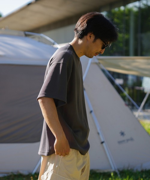 Snow Peak（スノーピーク）の「Snow Peak / Dry Thermal T-Shirt  ドライサーマルTシャツ（Tシャツ/カットソー・メンズ・パープル/ブラック/チャコール/ホワイト・M/L/XL/S）」の10枚目の写真