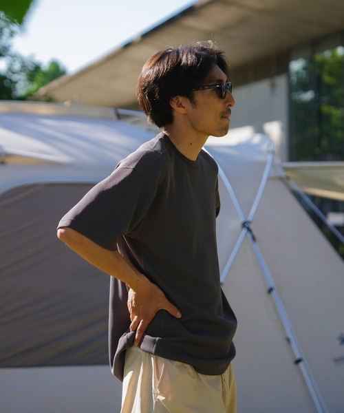 Snow Peak（スノーピーク）の「Snow Peak / Dry Thermal T-Shirt  ドライサーマルTシャツ（Tシャツ/カットソー・メンズ・パープル/ブラック/チャコール/ホワイト・M/L/XL/S）」の12枚目の写真