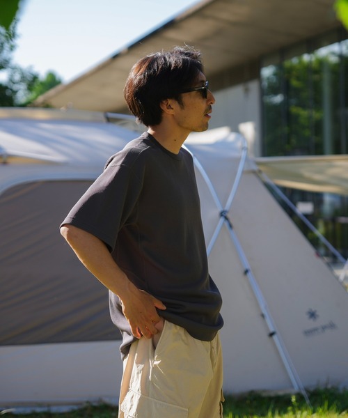 Snow Peak（スノーピーク）の「Snow Peak / Dry Thermal T-Shirt  ドライサーマルTシャツ（Tシャツ/カットソー・メンズ・パープル/ブラック/チャコール/ホワイト・M/L/XL/S）」の13枚目の写真