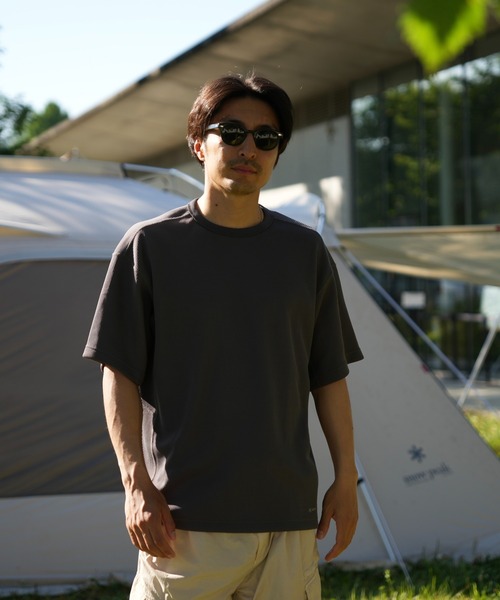 Snow Peak（スノーピーク）の「Snow Peak / Dry Thermal T-Shirt  ドライサーマルTシャツ（Tシャツ/カットソー・メンズ・パープル/ブラック/チャコール/ホワイト・M/L/XL/S）」の15枚目の写真