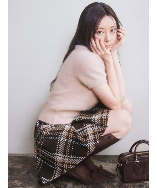 SNIDEL(スナイデル)の「シアーソックス(ソックス/靴下・レディース・オリーブ/ブラウン/ダークグレー・F)」の5枚目の写真