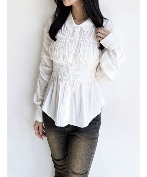 RESEXXY（リゼクシー）の「ギャザーデザインチュニックシャツ（シャツ/ブラウス・レディース・ホワイト/ブルー/ブラック・FREE）」の2枚目の写真