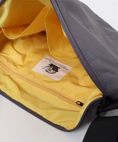Tom＆Jerry（トムアンドジェリー）の「【TOM and JERRY/トムとジェリー】 ムーンショルダーバッグ（ショルダーバッグ・レディース・グレー/ベージュ/ブラック・FREE）」の7枚目の写真