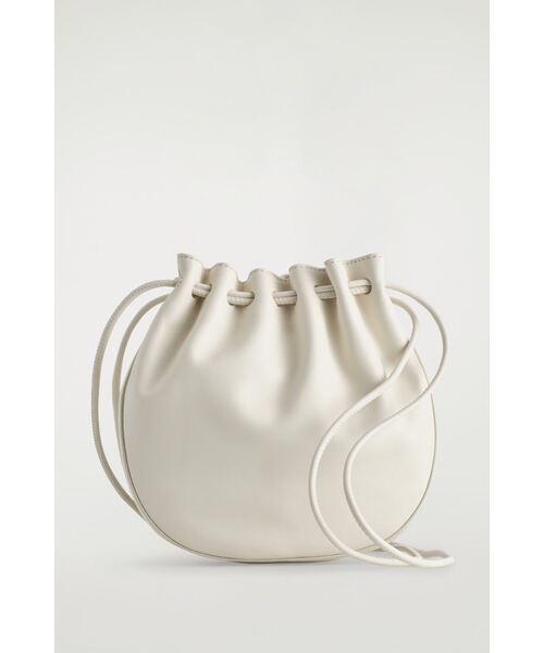 POMME クロスボディバッグ - レザー（ショルダーバッグ）｜COS（コス