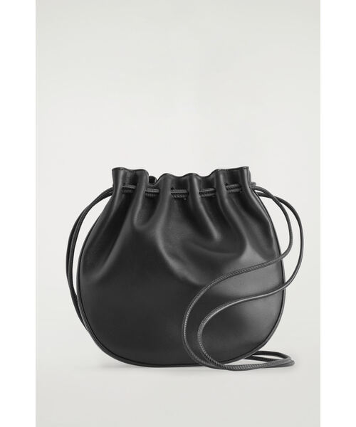 POMME クロスボディバッグ - レザー（ショルダーバッグ）｜COS（コス