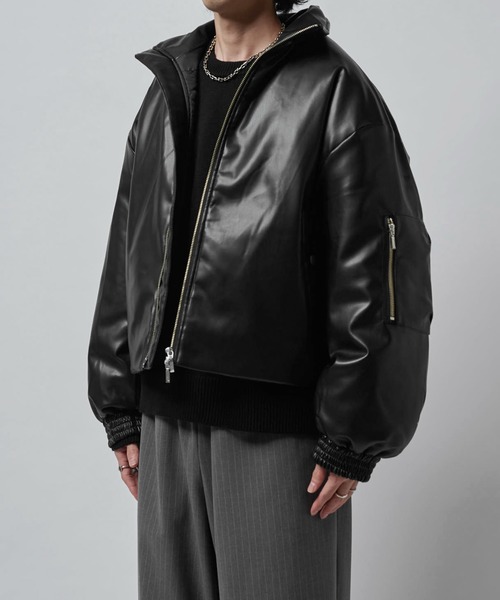 Lui's(ルイス)の「【Neucon/ニューコン】レザーボリュームパッファースタンドブルゾン(ブルゾン・メンズ・ブラック/ブラウン・2/1)」の2枚目の写真