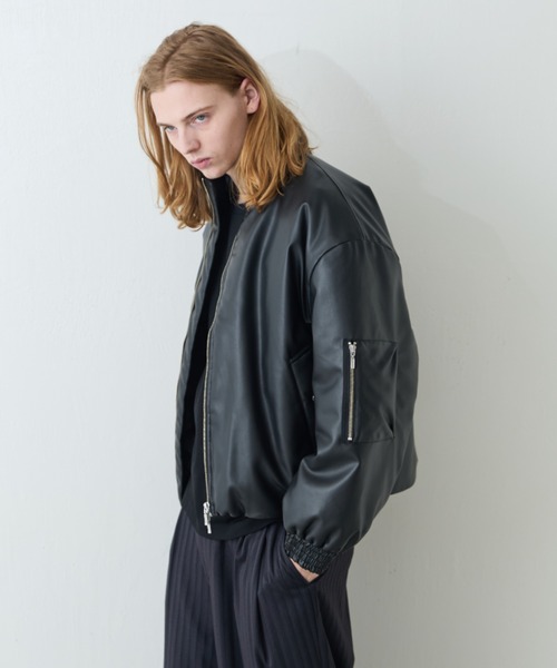 Lui's(ルイス)の「【Neucon/ニューコン】レザーボリュームパッファースタンドブルゾン(ブルゾン・メンズ・ブラック/ブラウン・2/1)」の5枚目の写真