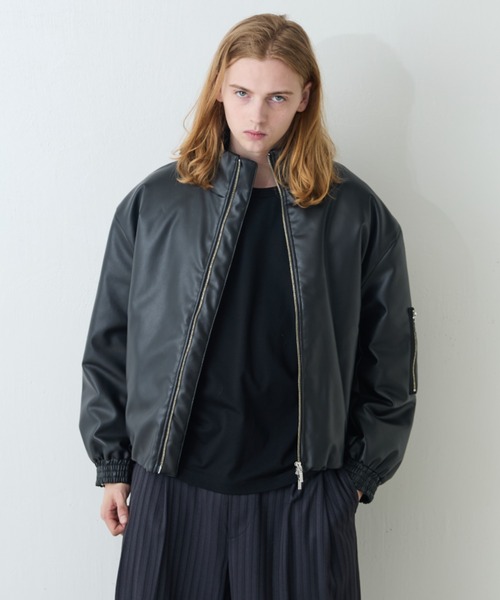 Lui's(ルイス)の「【Neucon/ニューコン】レザーボリュームパッファースタンドブルゾン(ブルゾン・メンズ・ブラック/ブラウン・2/1)」の6枚目の写真