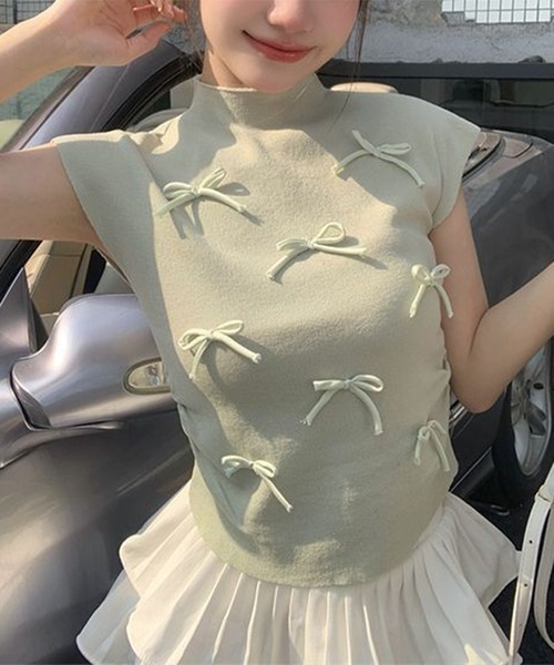 THE HITSS(ヒッツ)の「ランダム リボン サイドシャーリング リブニット ノースリーブ トップス 短丈(Tシャツ/カットソー・レディース・レッド/ピンク/グリーン/ブラック/アイボリー・FREE)」の4枚目の写真