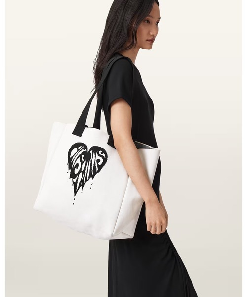 ALLSAINTS（オールセインツ）の「IZZY HEART LARGE KNITTED TOTE BAG | IZZY ハート ラージ ニット トート バッグ（トートバッグ・レディース・ホワイト・ONE SIZE）」の4枚目の写真