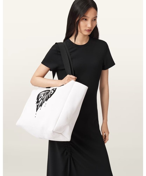ALLSAINTS（オールセインツ）の「IZZY HEART LARGE KNITTED TOTE BAG | IZZY ハート ラージ ニット トート バッグ（トートバッグ・レディース・ホワイト・ONE SIZE）」の6枚目の写真