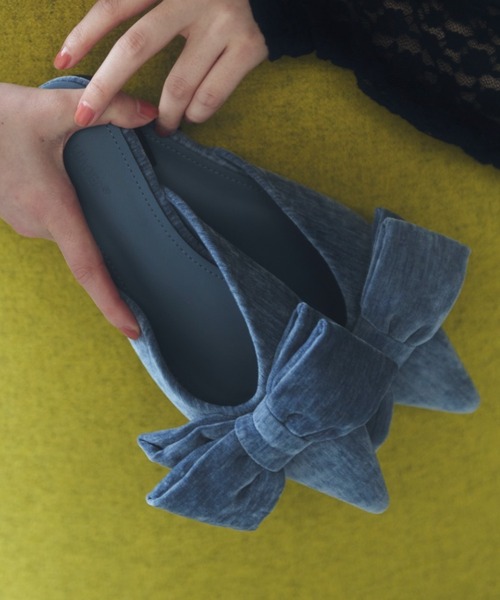 bita.(ビタ)の「ビッグリボン ポインテッドトゥミュール(パンプス・レディース・ベージュ/ブルー/ブラック・LARGE/MEDIUM)」の18枚目の写真