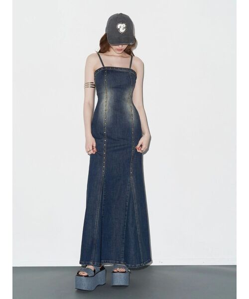 EVRIS（エヴリス）の「スタッズフレアデニムキャミワンピース（ワンピース・レディース・インディゴブルー/ライトブルー・MEDIUM/SMALL）」の19枚目の写真