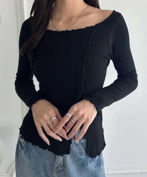 wears(ウェアーズ)の「フリルフロントスリットメロウトップス(ニット/セーター・レディース・ホワイト/ピンク/ベージュ/アイボリー/ブラック/ライトブルー・FREE)」の4枚目の写真