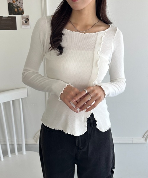 wears(ウェアーズ)の「フリルフロントスリットメロウトップス(ニット/セーター・レディース・ホワイト/ピンク/ベージュ/アイボリー/ブラック/ライトブルー・FREE)」の7枚目の写真