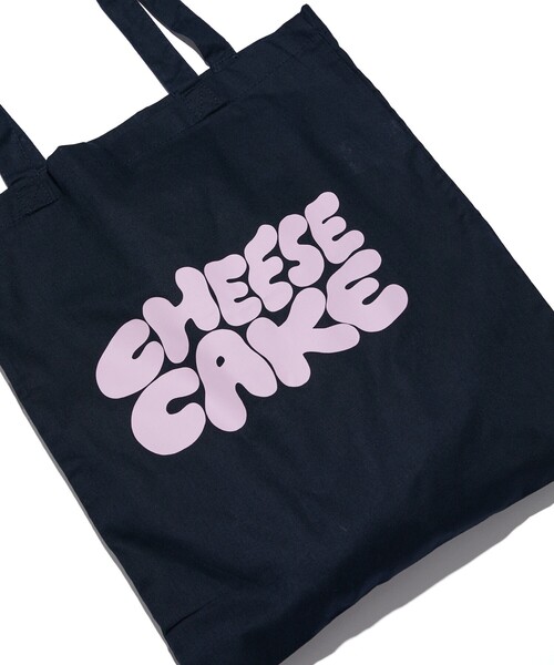 FREAK'S STORE(フリークスストア)の「cafe THE SUN LIVES HERE × FREAK'S STORE/カフェ サンリブズヒア 別注 CHEESE CAKE TOTE BAG/ロゴトートバッグ【限定展開】(トートバッグ・レディース・ブラウン/ネイビー/ナチュラル・ONE SIZE)」の13枚目の写真
