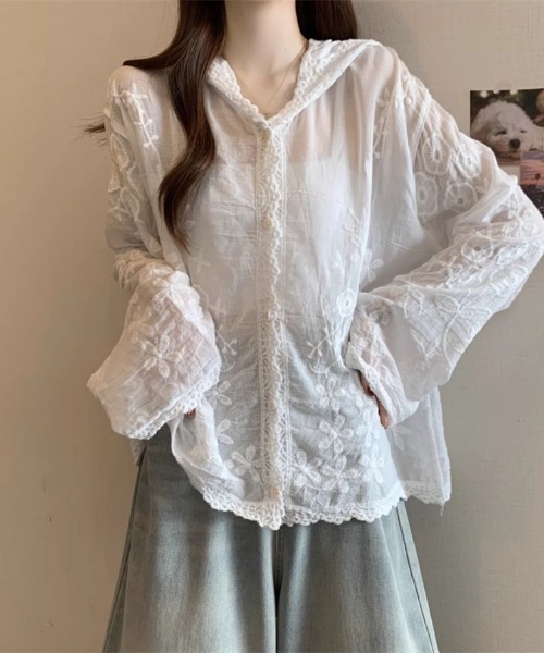 maison de LATIR（メゾンドラティール）の「ふんわりシルエットが可愛いUVカット刺繍シャツパーカー（パーカー・レディース・ホワイト・FREE）」の13枚目の写真