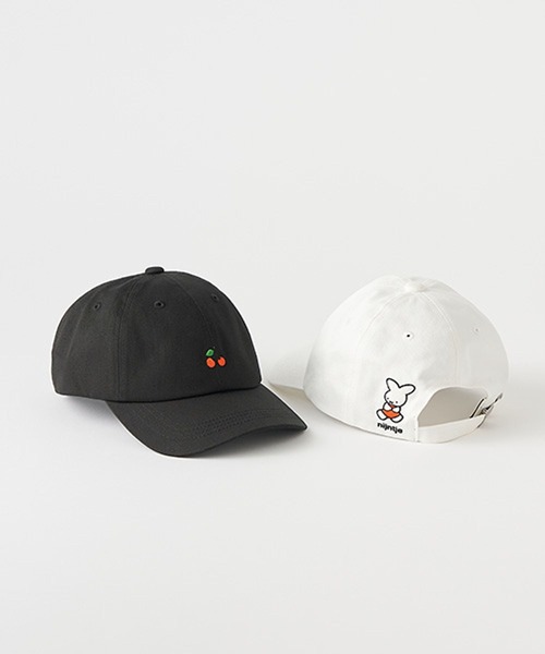 studio CLIP（スタディオクリップ）の「刺しゅうコットンツイルキャップ[Dick Brunaコラボ]（キャップ・レディース・ブラック/オフホワイト・FREE）」の3枚目の写真