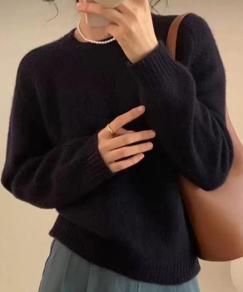 CADBURY（キャドバリー）の「クルーネックシンプルニット（ニット/セーター・レディース・オフホワイト/ブラック/ホワイト/ピンク/レッド/パープル/ベージュ/ダークグレー・FREE）」の4枚目の写真