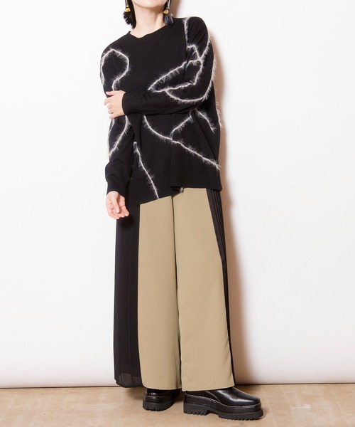 OSMOSIS（オズモーシス）の「サイドプリーツパンツ（その他パンツ・レディース・ライトカーキ/ブルー/ブラック・ONE SIZE）」の17枚目の写真