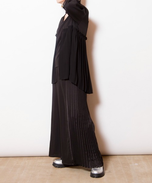 OSMOSIS（オズモーシス）の「サイドプリーツパンツ（その他パンツ・レディース・ライトカーキ/ブルー/ブラック・ONE SIZE）」の7枚目の写真