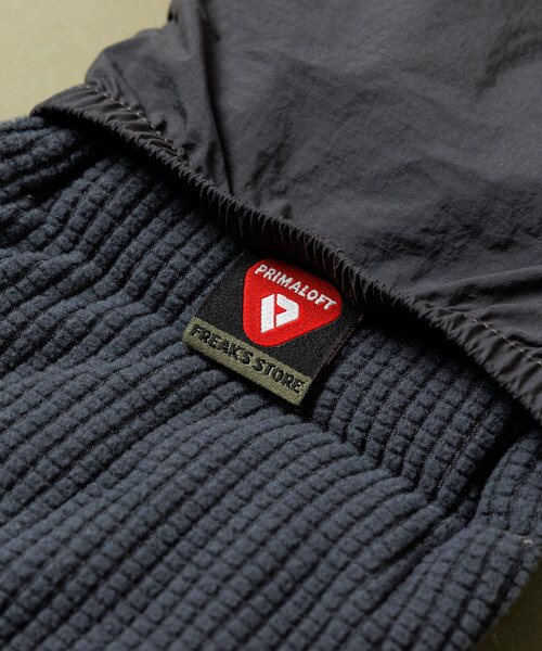 FREAK'S STORE（フリークスストア）の「HIGH LOFT PRIMALOFT PADDED SCARF/ハイロフト プリマロフト パデット スカーフ ダウンマフラー（マフラー・メンズ・チャコールグレー/オリーブ/ブラック・ONE SIZE）」の10枚目の写真