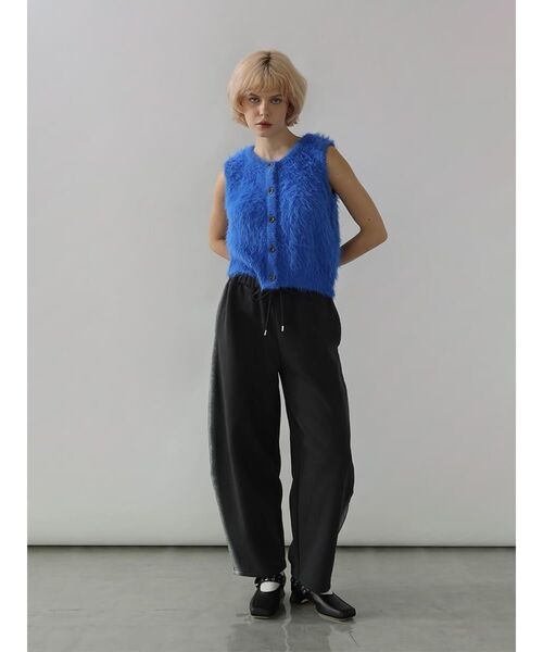 :ETHROF（イーサオブ）の「SHAGGY KNIT VEST（ニット/セーター・レディース・ブルー/ライトグレー/チャコール・MEDIUM）」の6枚目の写真