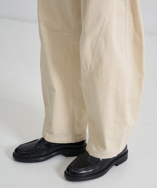CITY TOKYO（シティトウキョウ）の「【CITY TOKYO/シティートーキョー】Corduroy barrel trousers（その他パンツ・メンズ・ブラック/ダークブラウン/オフホワイト・1/2）」の21枚目の写真