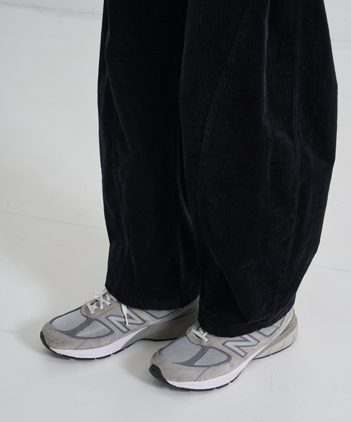CITY TOKYO（シティトウキョウ）の「【CITY TOKYO/シティートーキョー】Corduroy barrel trousers（その他パンツ・メンズ・ブラック/ダークブラウン/オフホワイト・1/2）」の20枚目の写真