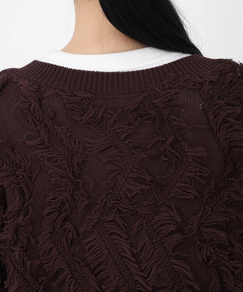 STRAWBERRY-FIELDS（ストロベリーフィールズ）の「ジオフリンジニット_ランダムフリンジVネックニット（ニット/セーター・レディース・ブラック/ブラウン・2）」の7枚目の写真