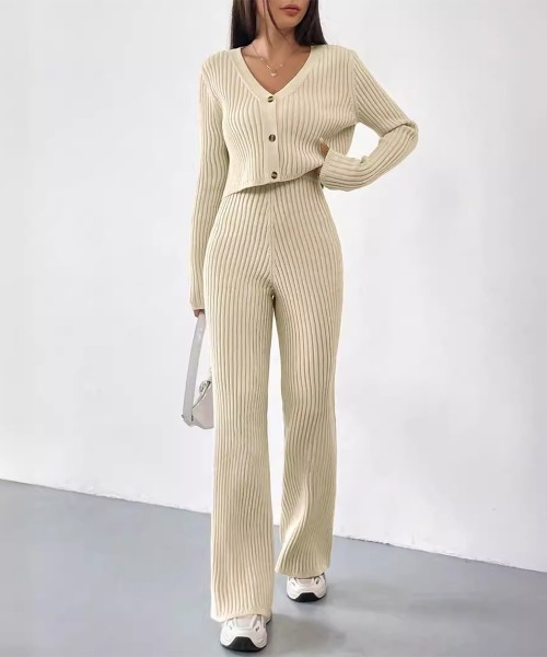 Miniministore(ミニミニストア)の「ニットセットアップ トップス パンツ(セットアップ・レディース・ブラック/ベージュ・L/S/M)」の4枚目の写真