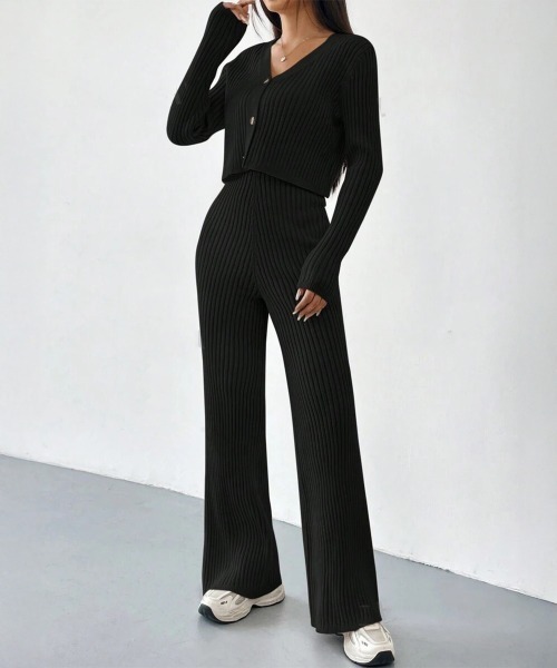 Miniministore(ミニミニストア)の「ニットセットアップ トップス パンツ(セットアップ・レディース・ブラック/ベージュ・L/S/M)」の9枚目の写真