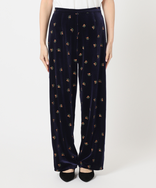 OUTDOOR PRODUCTS（アウトドアプロダクツ）の「追加 刺繍ベロアフレアパンツ（スラックス・レディース・ネイビー・38/36）」の14枚目の写真